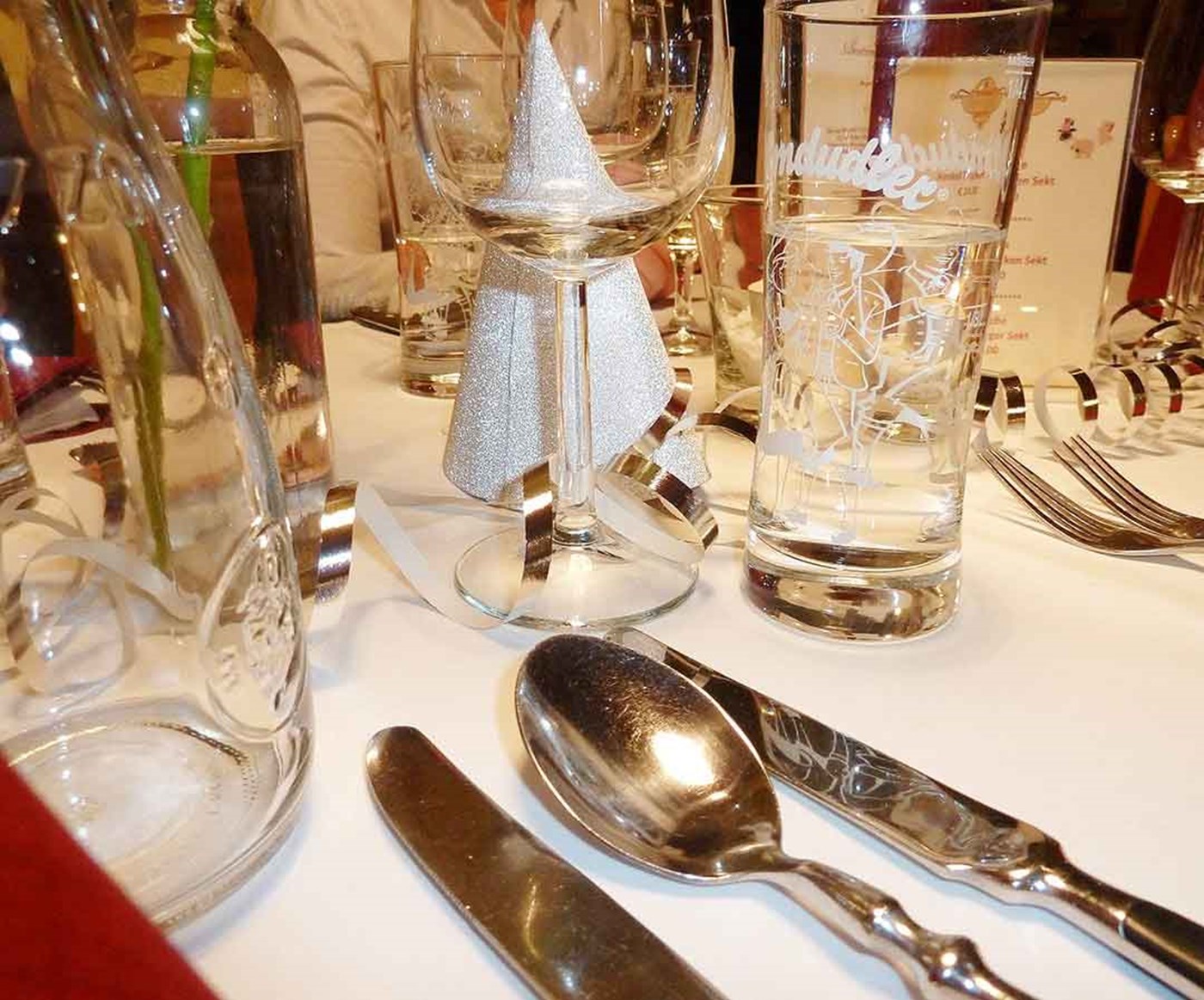 Thermenheuriger Kropf Gedeckter Tisch